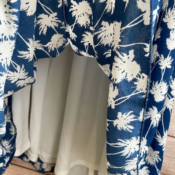 LULAROE MODEST MAXI SKIRT IN BLUE PALM TREE PRINT - Picture 4 of 5